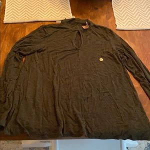 American Eagle keyhole long sleeve shirt